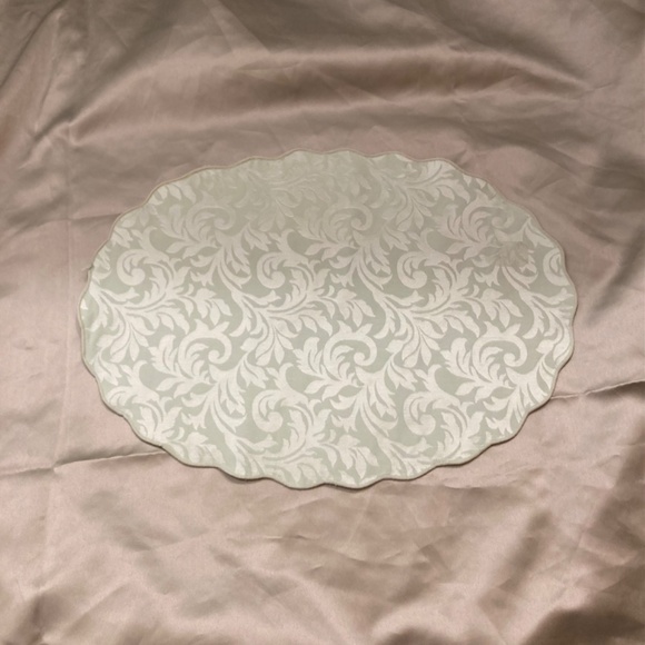 Set of Mint Green Damask Fabric Placemats and Napkins - 4 each - 8 Total Pieces - Picture 3 of 11